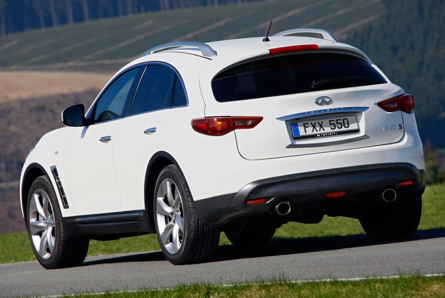  Infiniti FX30d S 2010 года  (фото 6 из 28)